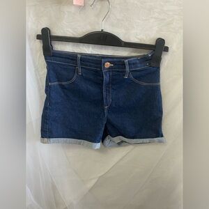 ♥️NWOT H&M High-Waisted Cuffed Denim Shorts – Size 13/14